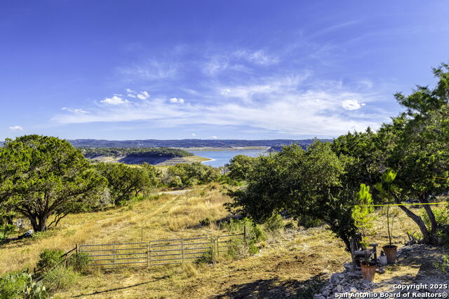 Image 37 of 48 For 218 Mountain Side