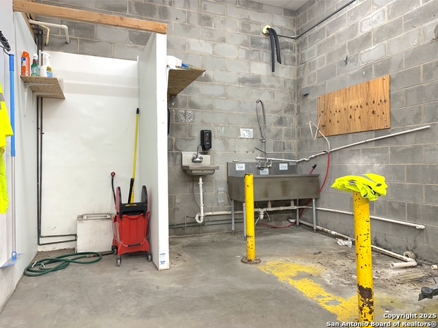 Image 17 of 29 For 616 Us Highway 181