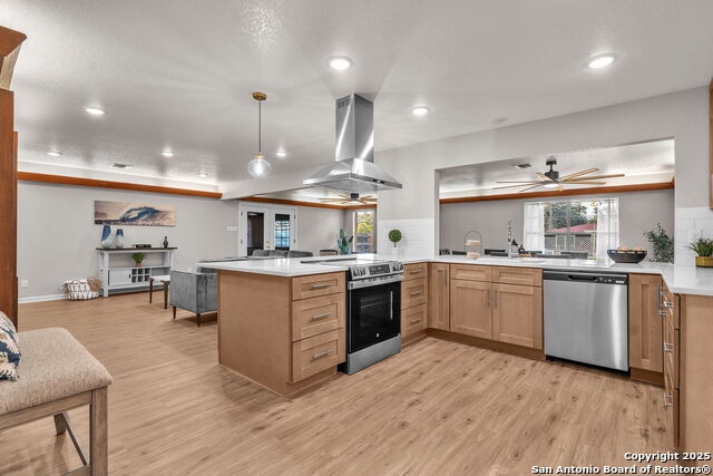 Image 17 of 72 For 212 Atwater