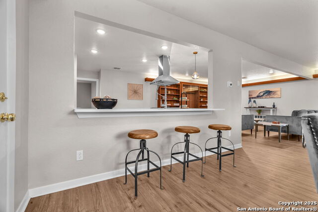 Image 18 of 72 For 212 Atwater