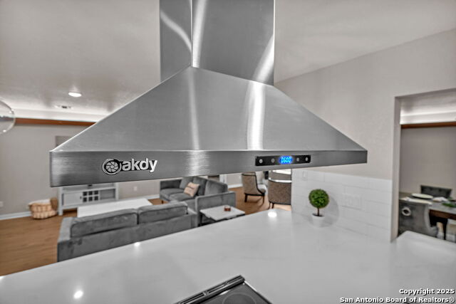 Image 25 of 72 For 212 Atwater