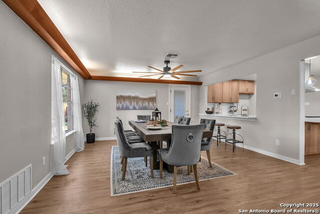 Image 36 of 72 For 212 Atwater