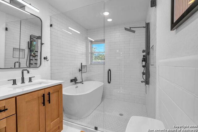 Image 44 of 72 For 212 Atwater