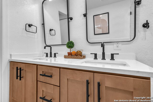 Image 45 of 72 For 212 Atwater