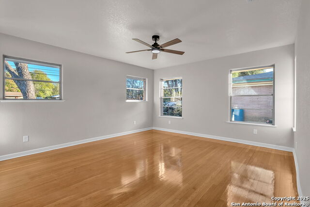 Image 51 of 72 For 212 Atwater