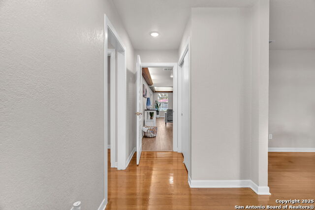 Image 6 of 72 For 212 Atwater