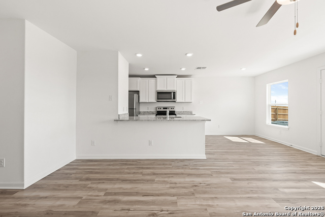 Image 5 of 24 For 16025 Stratford Cove