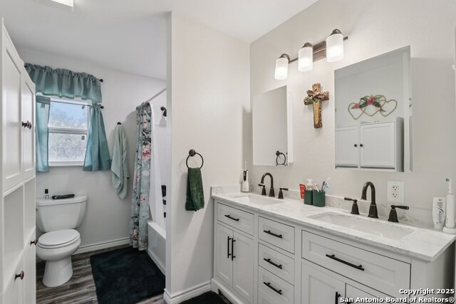 Listing photo id 23 for 5054 Odaniel