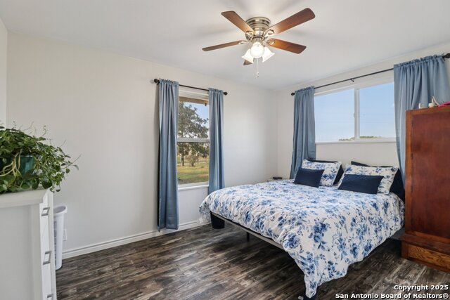 Listing photo id 28 for 5054 Odaniel