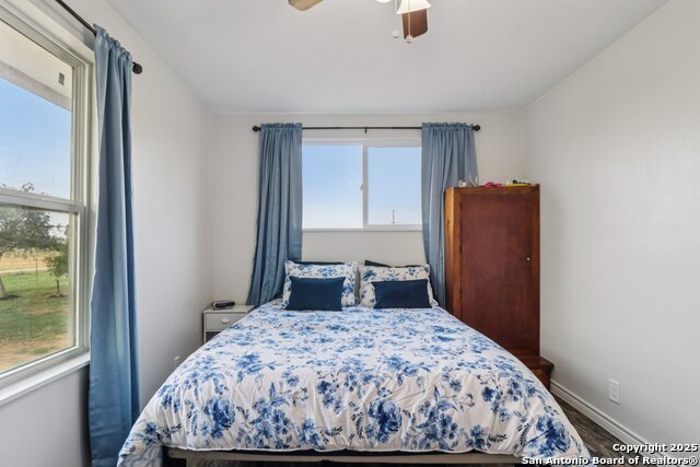 Listing photo id 29 for 5054 Odaniel