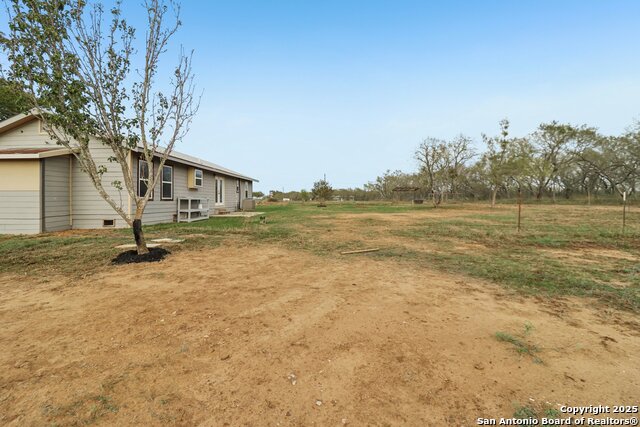 Listing photo id 30 for 5054 Odaniel