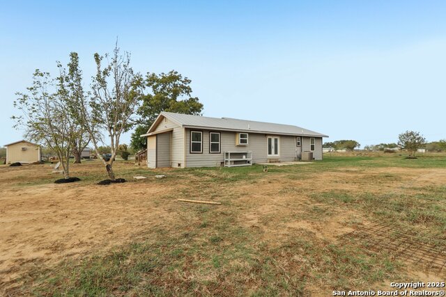 Listing photo id 31 for 5054 Odaniel