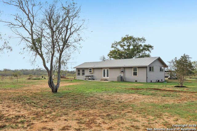 Listing photo id 32 for 5054 Odaniel