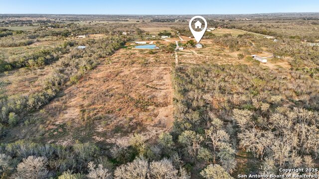 Listing photo id 37 for 5054 Odaniel