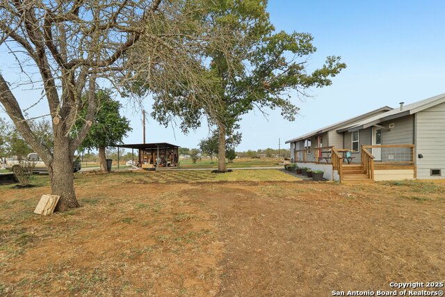 Listing photo id 4 for 5054 Odaniel