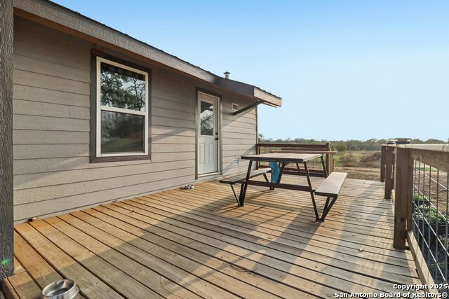 Listing photo id 7 for 5054-5080 Odaniel