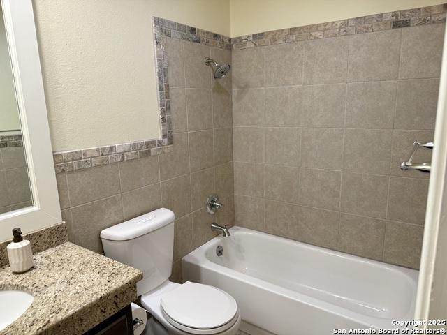 Image 13 of 21 For 13731 Castle Grove Dr.