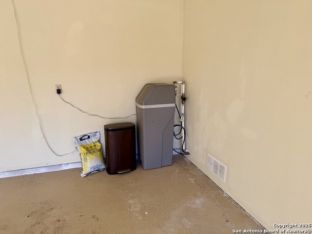 Image 17 of 21 For 13731 Castle Grove Dr.