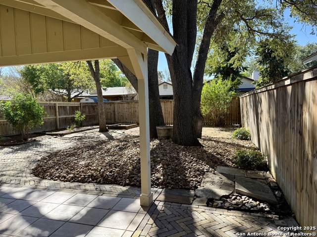 Image 19 of 21 For 13731 Castle Grove Dr.