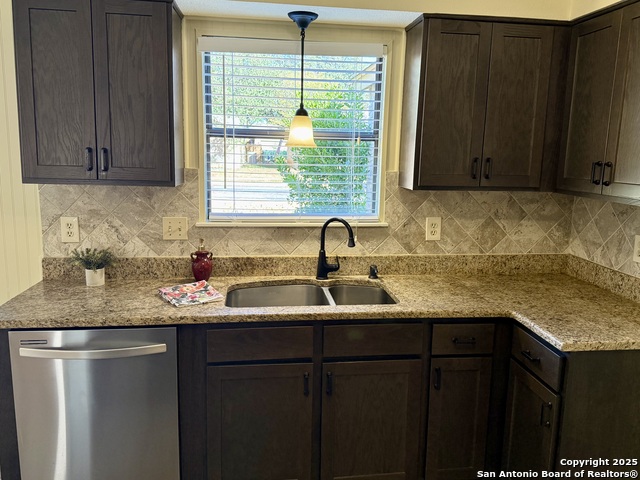 Image 8 of 21 For 13731 Castle Grove Dr.