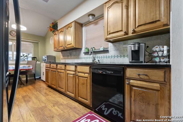 Image 4 of 17 For 5843 Spring Valley