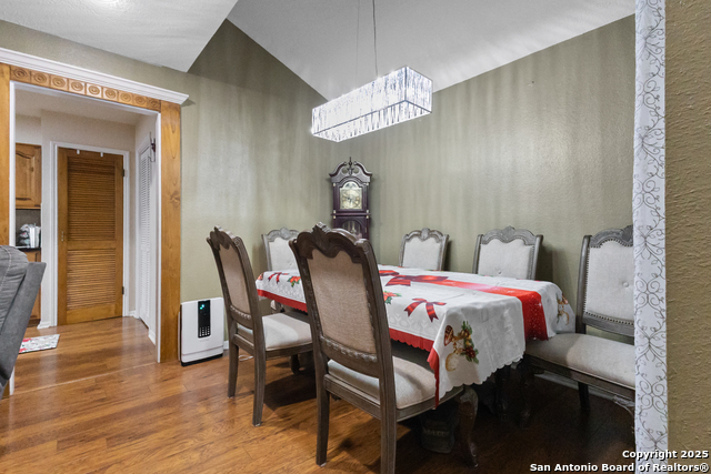 Image 7 of 17 For 5843 Spring Valley