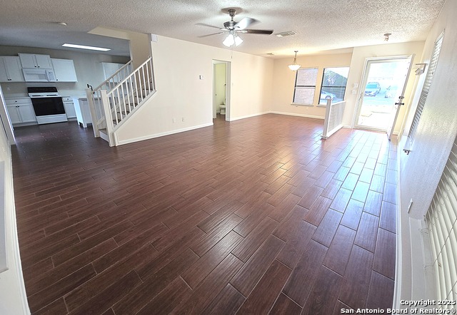 Image 4 of 27 For 334 Wiggins Creek