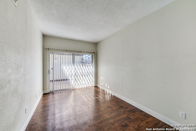 Image 10 of 23 For 7123 Thrush View 20