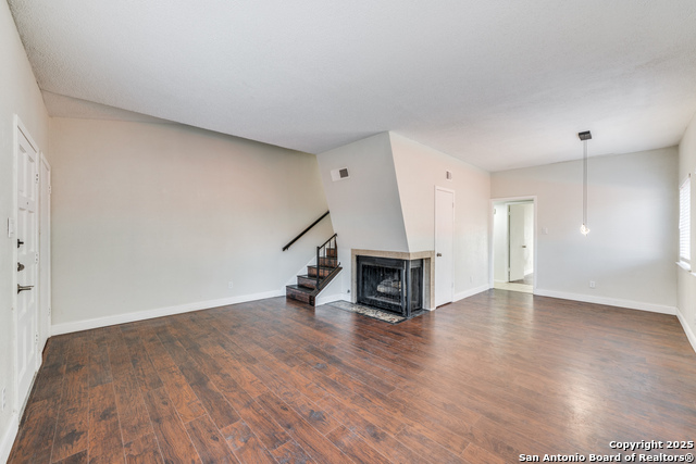 Image 2 of 23 For 7123 Thrush View 20