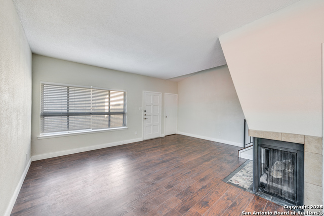 Image 4 of 23 For 7123 Thrush View 20