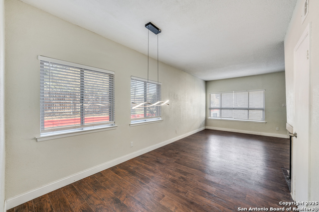 Image 5 of 23 For 7123 Thrush View 20