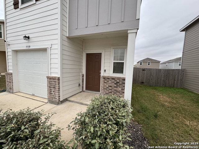 Image 8 of 14 For 7739 Fern Hollow