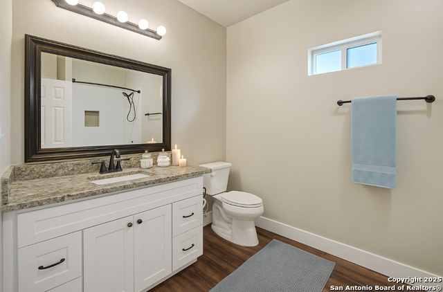 Image 23 of 33 For 8366 Ventura Blvd