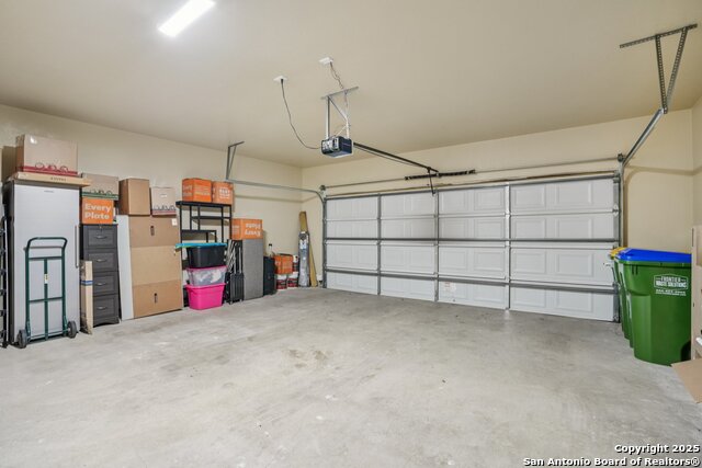 Image 32 of 33 For 8366 Ventura Blvd