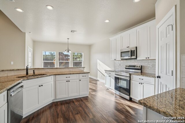 Image 9 of 33 For 8366 Ventura Blvd