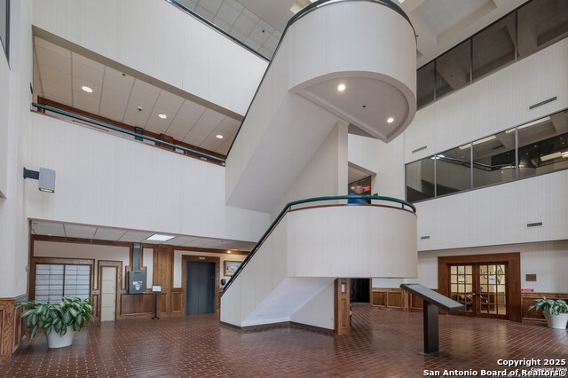 Listing photo id 6 for 12042 Blanco Rd  105