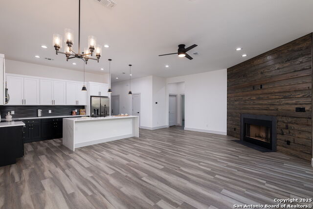 Listing photo id 11 for 1210 Fernwood Rd