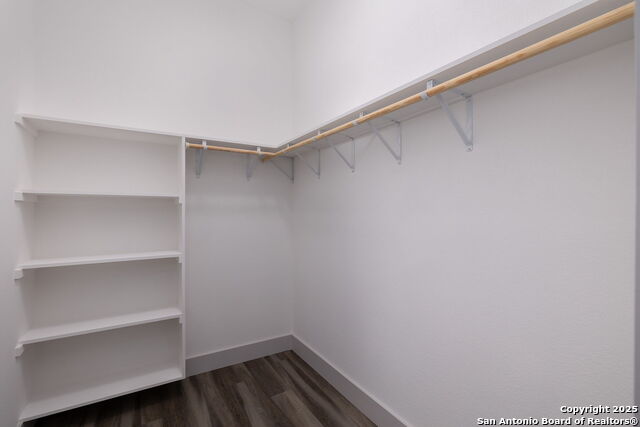 Listing photo id 26 for 1210 Fernwood Rd