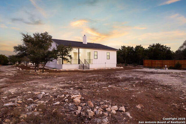 Listing photo id 29 for 1210 Fernwood Rd