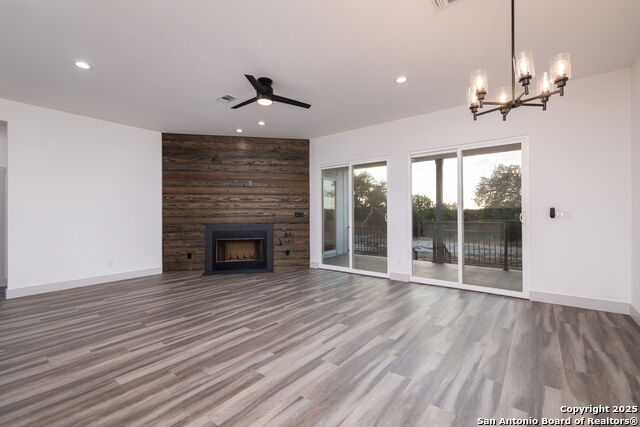 Listing photo id 6 for 1210 Fernwood Rd