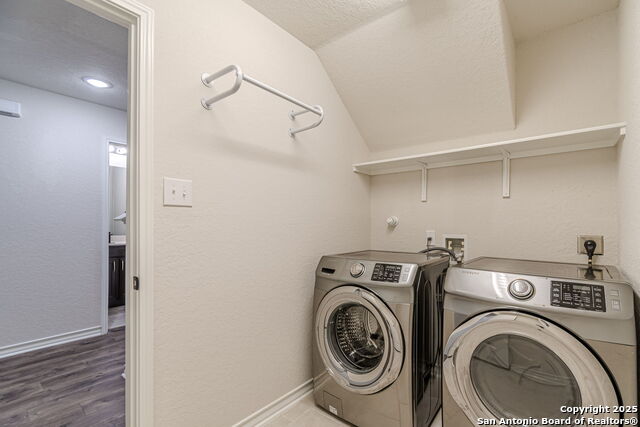 Image 13 of 99 For 9717 Baytown Coast