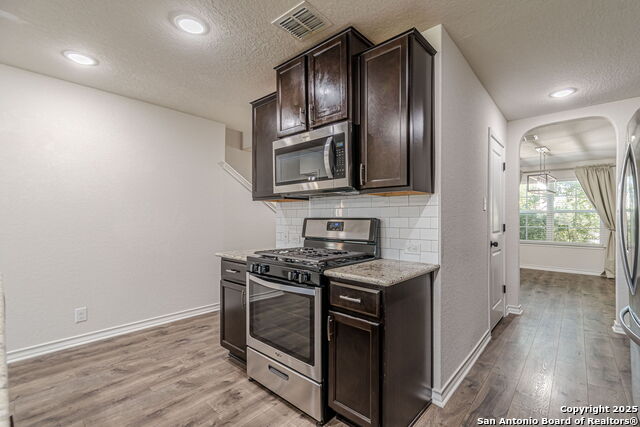 Image 21 of 99 For 9717 Baytown Coast