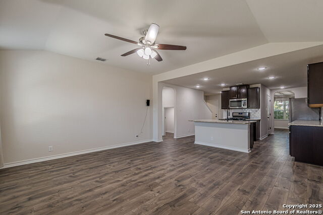 Image 25 of 99 For 9717 Baytown Coast