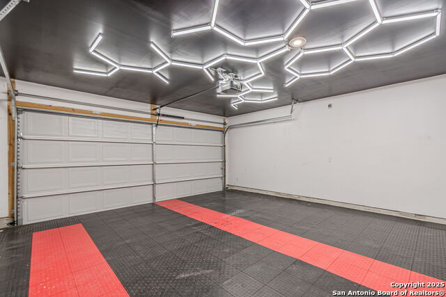 Image 30 of 99 For 9717 Baytown Coast