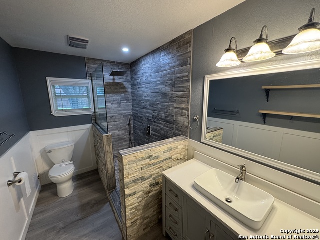 Image 24 of 42 For 121 Larkspur