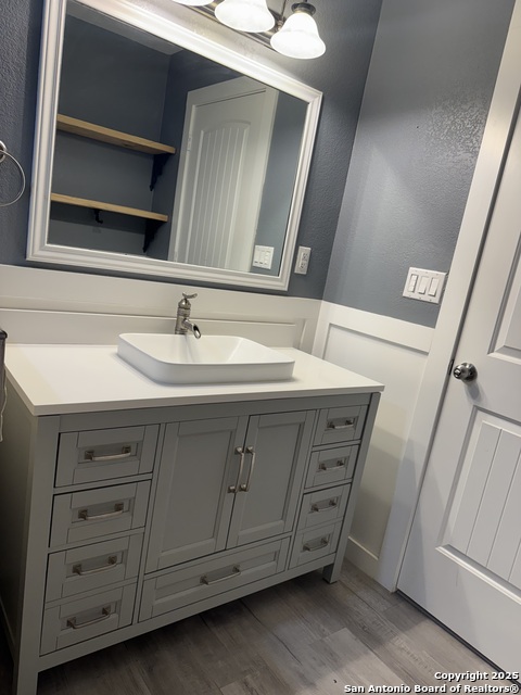 Image 27 of 42 For 121 Larkspur