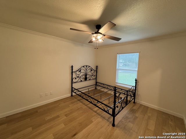 Image 35 of 42 For 121 Larkspur