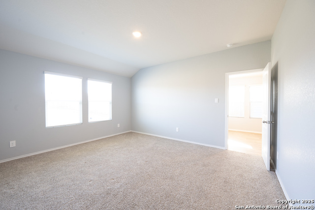 Listing photo id 10 for 556 Chaco Loop