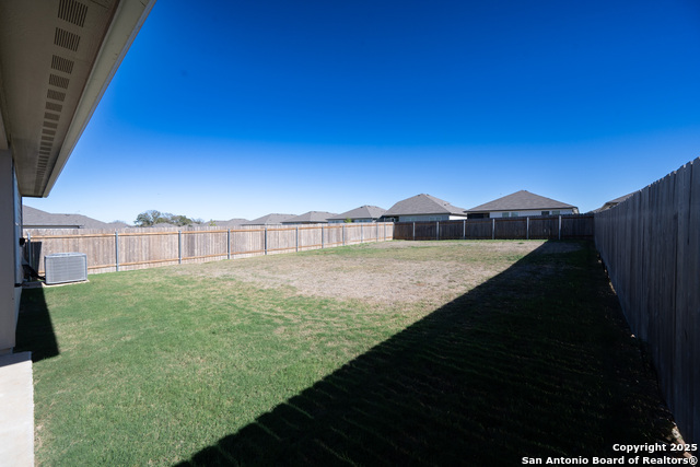 Listing photo id 15 for 556 Chaco Loop