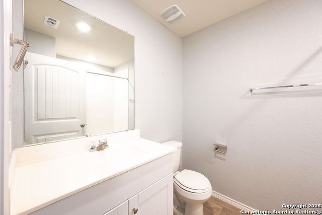 Listing photo id 4 for 556 Chaco Loop